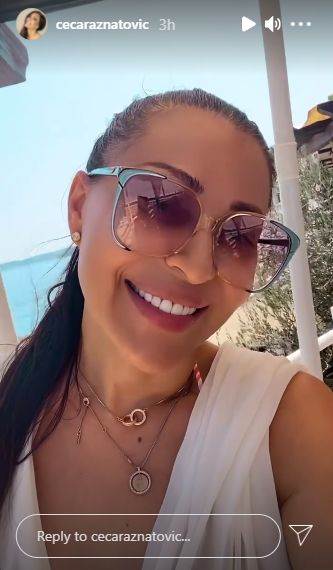 Ceca Ražnatović u bikiniju na jahti