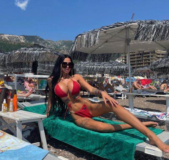 Tijana Ajfon i Anđela Veštica zaratile zbog silikona