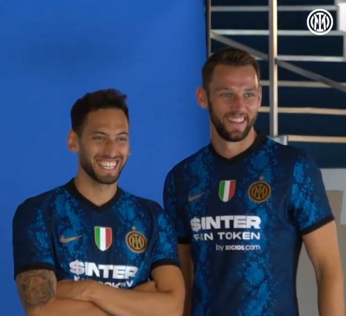 Inter promenio sponzora Pireli