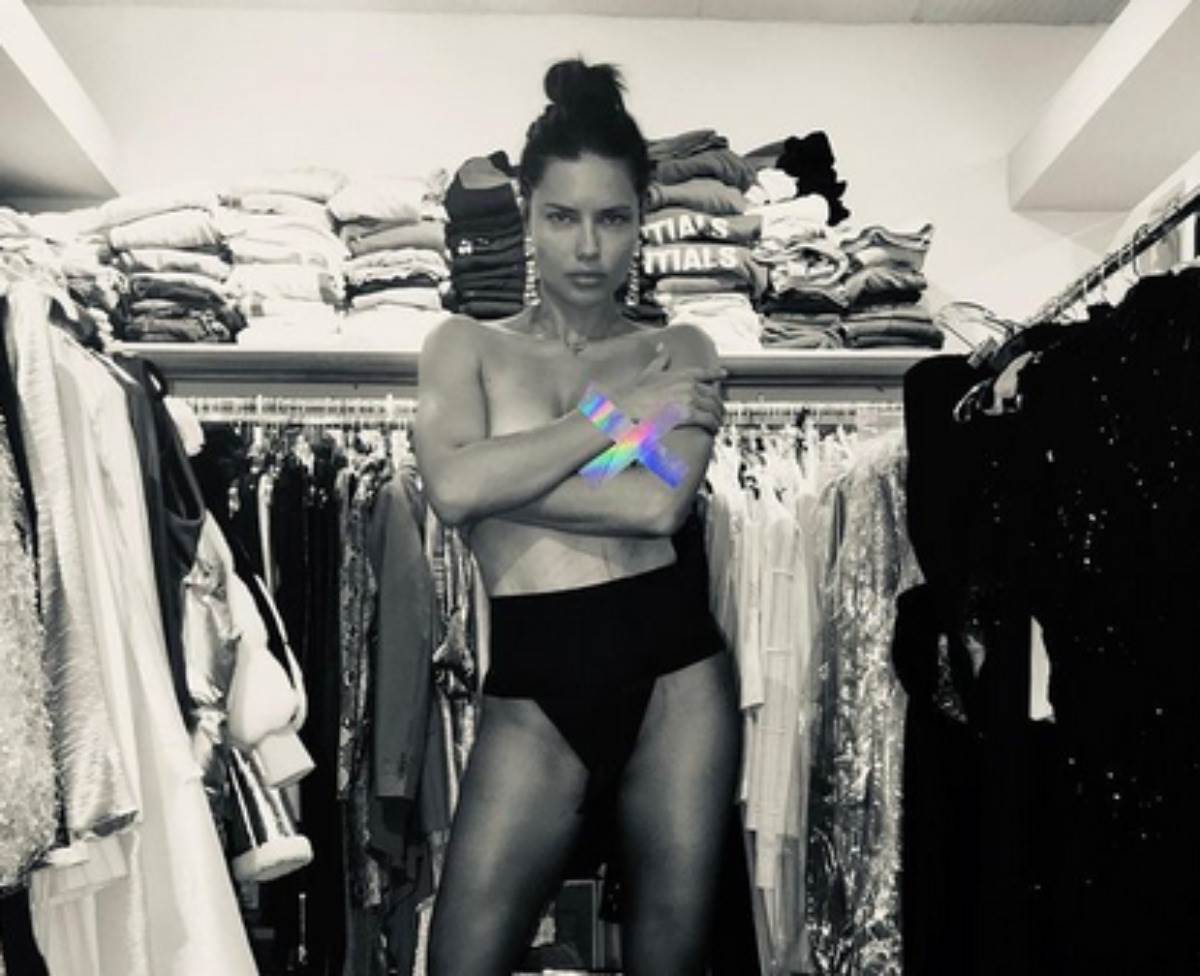 Adrijana Lima pozirala toples