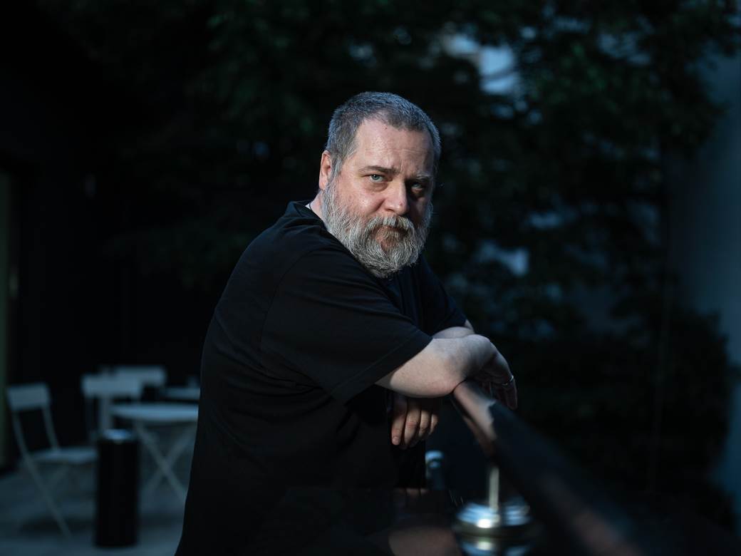 Nikola Pejaković o ruci i vršnjacima