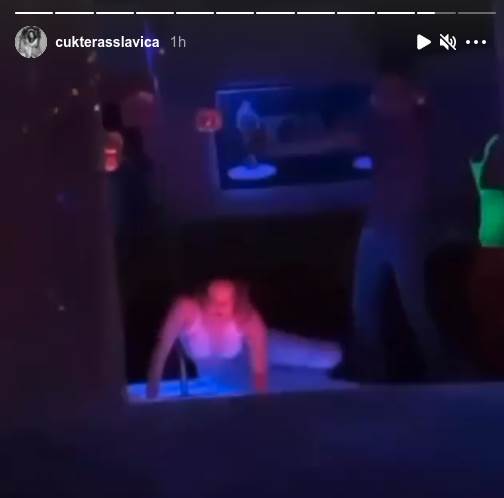 Slavica Ćukteraš igra oko šipke