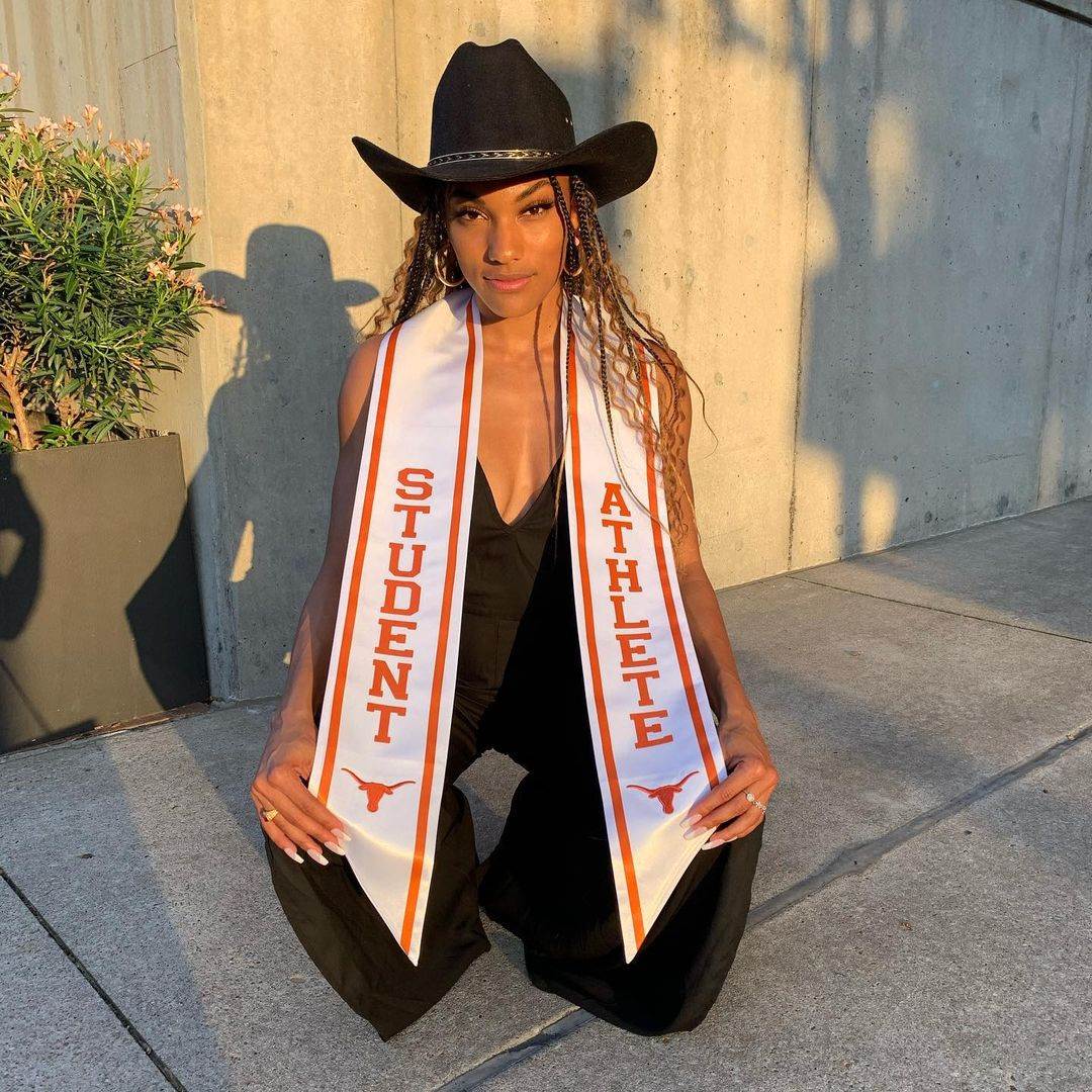 Ljubavna priča iz Tokija Tara Dejvis i Hanter Vudhol