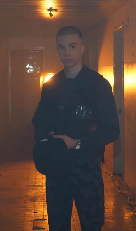 Vojaž na ruci nosi sat od 4.500 evra