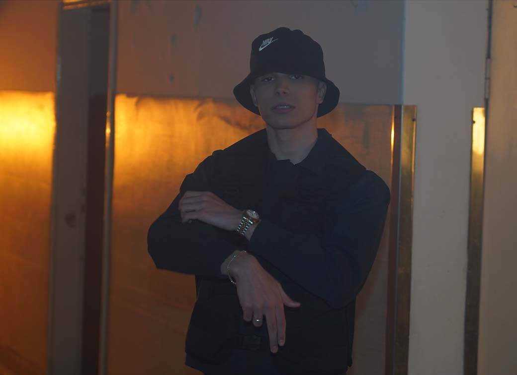 Vojaž na ruci nosi sat od 4.500 evra