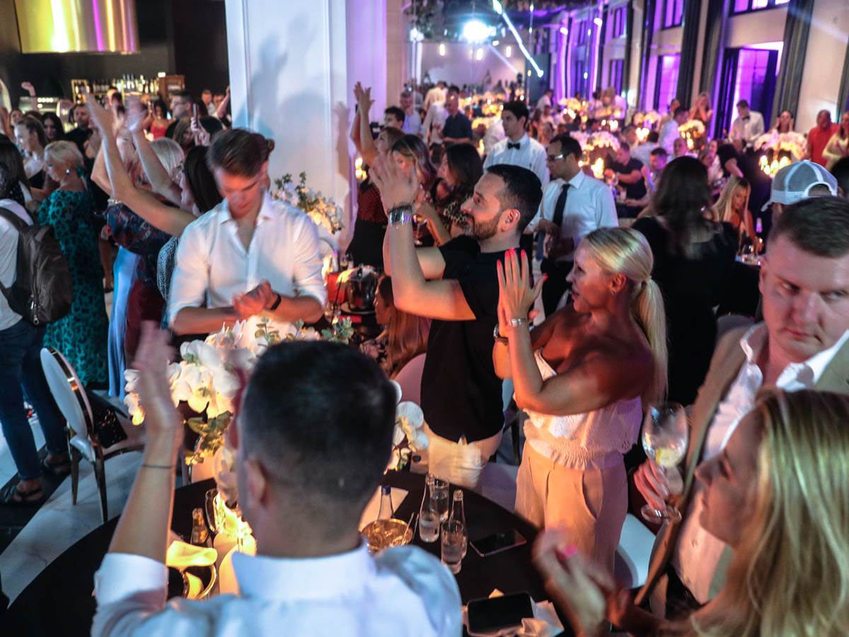 Ana Nikolić otpratila Natašu Bekvalac zbog Raste