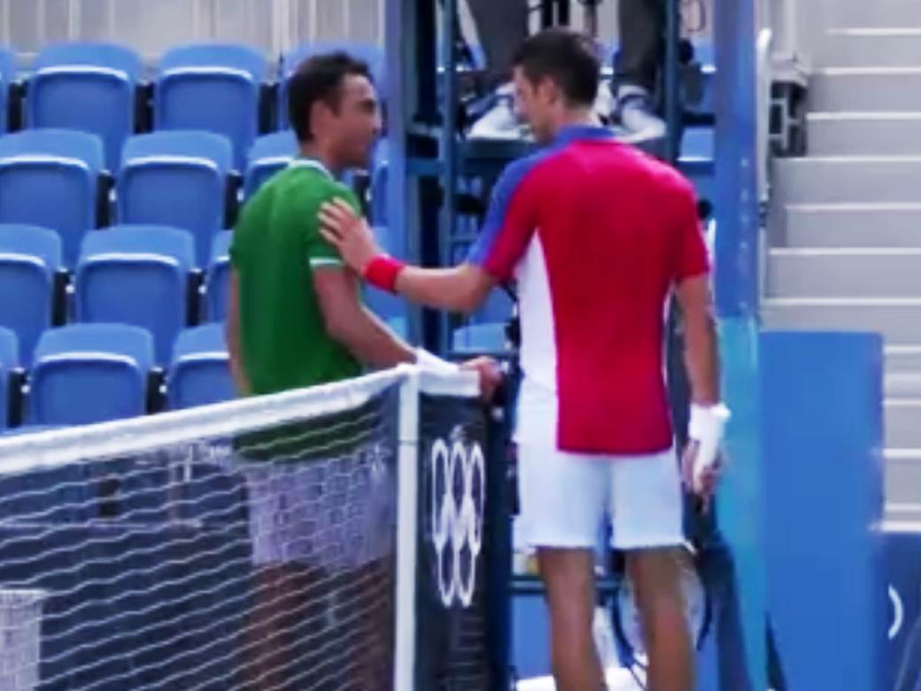 Novak Đoković spava na kartonskom krevetu na Olimpijskim igrama, a zvezde u hotelu