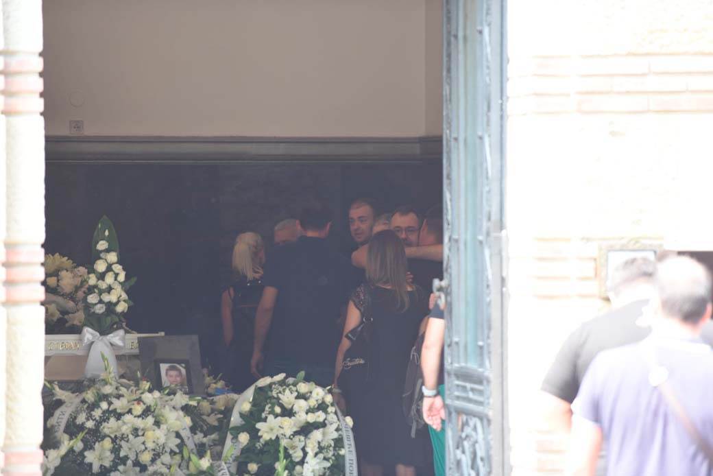 Sahranjen dečak pokošen na Karaburmi