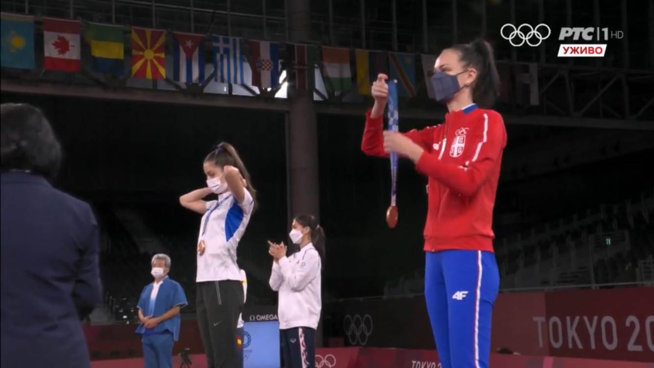 Tijana Bogdanović na dodeli medalja