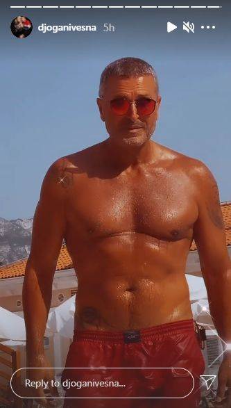 Đole Đogani na bazenu pokazao mišiće