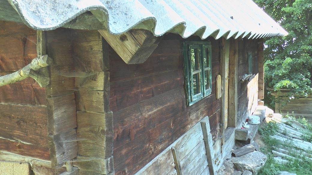 Žena 20 godina živi sama na planini