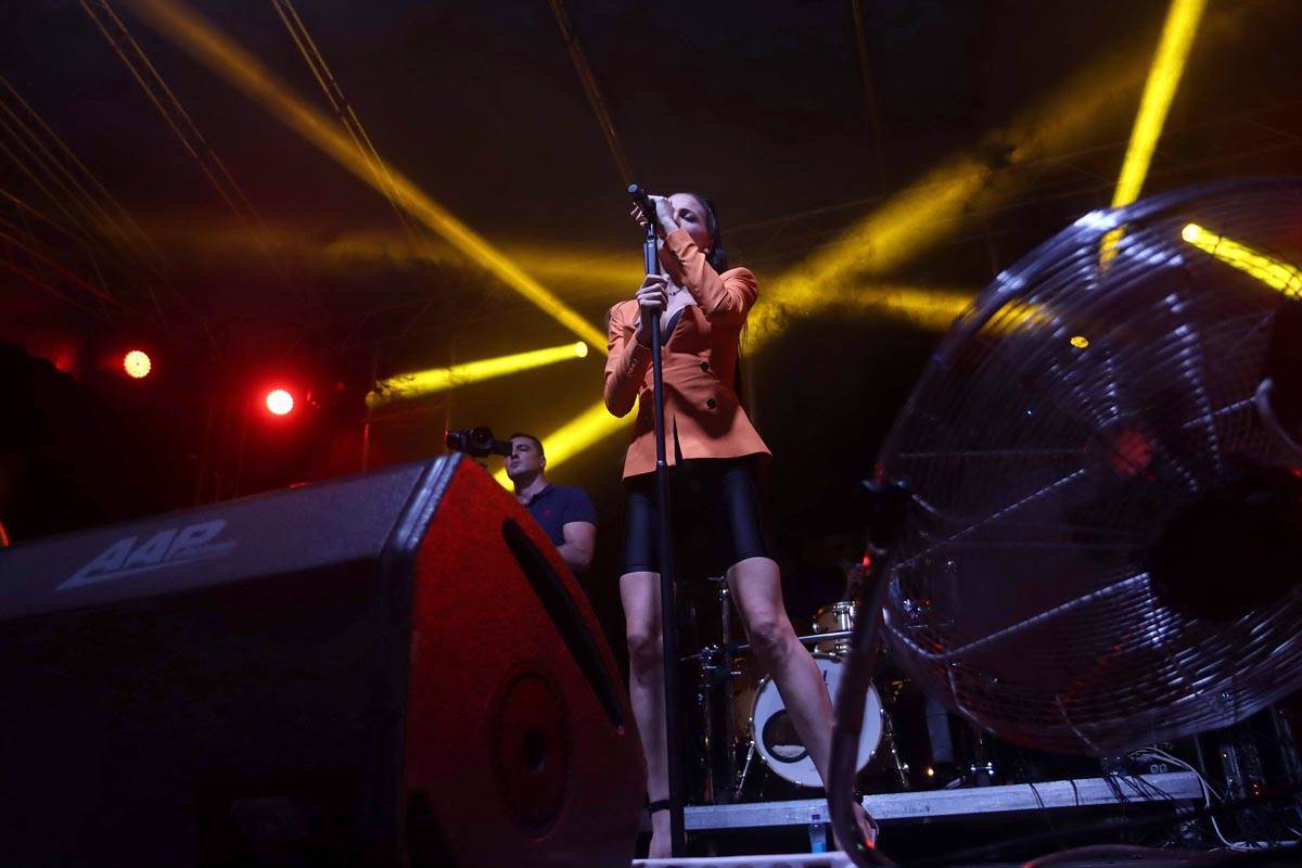 Rada Manojlović i Milica Pavlović koncert Čelinac Bosna i Hercegovina fotografije