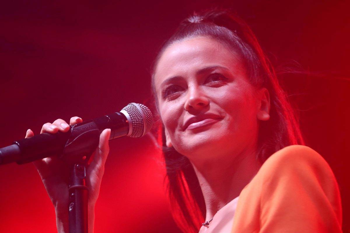 Rada Manojlović i Milica Pavlović koncert Čelinac Bosna i Hercegovina fotografije