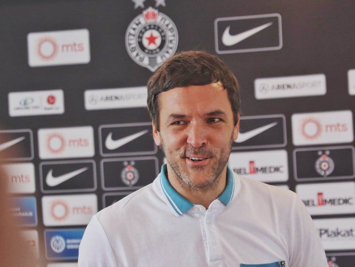 Vladimir Stojković zaplakao na odlasku iz Partizana