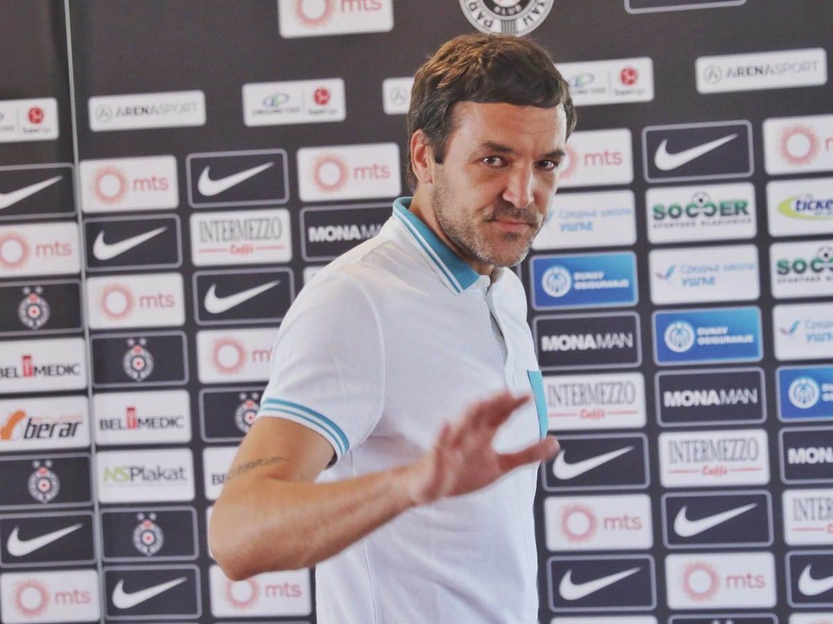 Vladimir Stojković zaplakao na odlasku iz Partizana