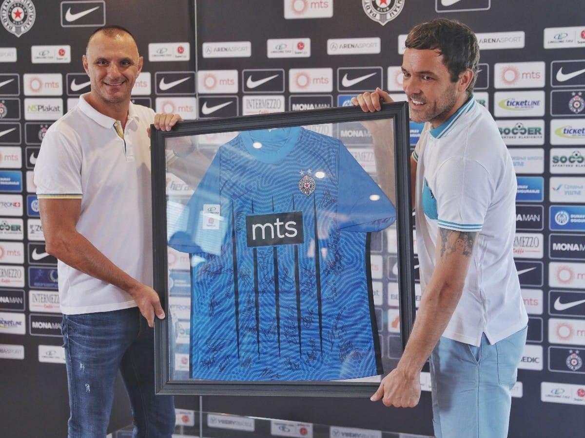 Vladimir Stojković zaplakao na odlasku iz Partizana