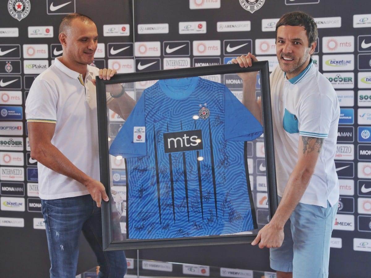 Vladimir Stojković zaplakao na odlasku iz Partizana