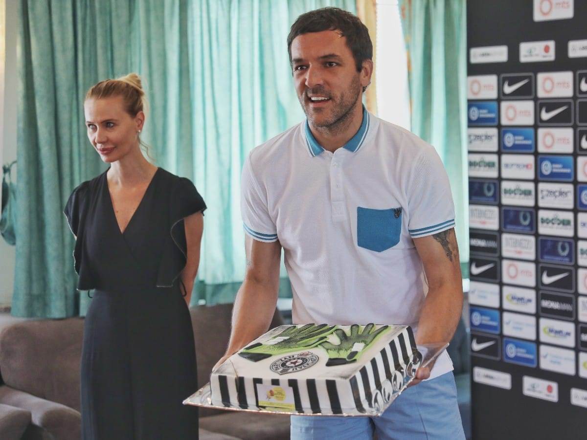 Vladimir Stojković zaplakao na odlasku iz Partizana