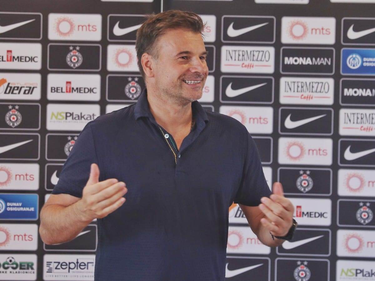 Vladimir Stojković zaplakao na odlasku iz Partizana