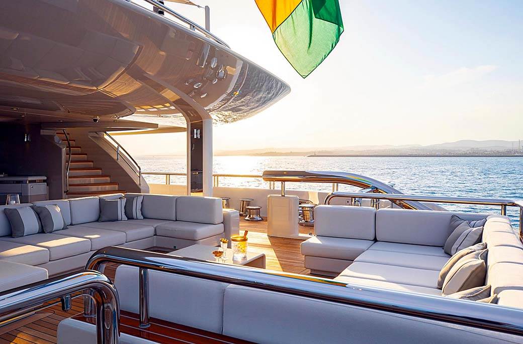 Dženifer Lopez na jahti sa Benom Aflekom