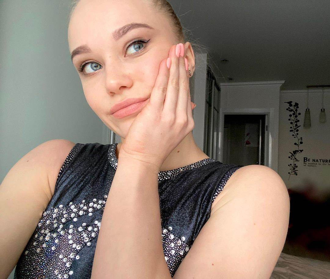 Angelika Melnikova Ruskinje osvojile zlato u gimnastici Simon Bajls najbolja