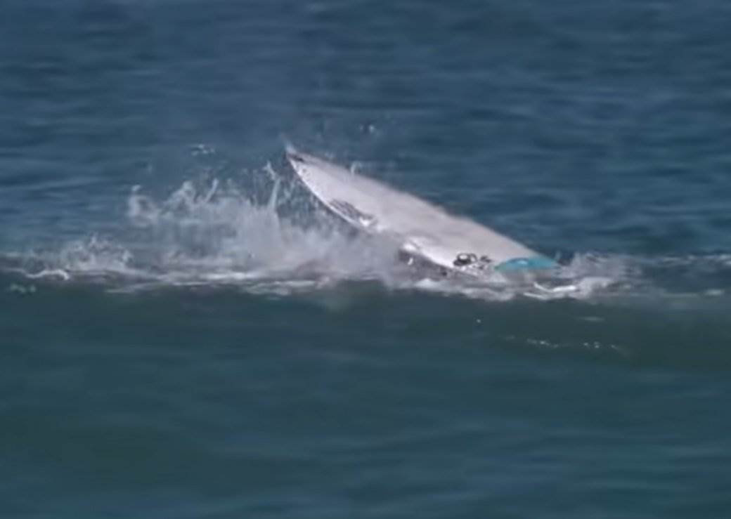 Ajkula napala surfera Mika Feninga