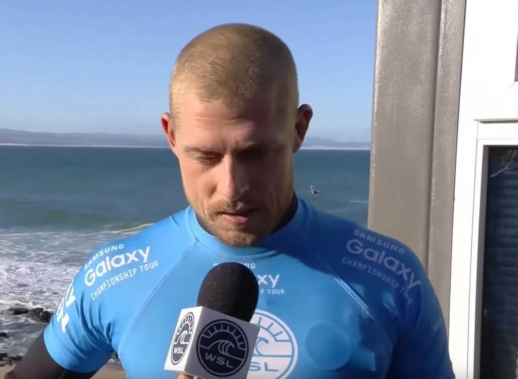 Ajkula napala surfera Mika Feninga