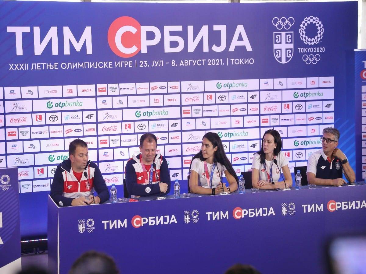 Milica Mandić, Damir Mikec, Tijana Bogdanović, konferencija za novinare (6)