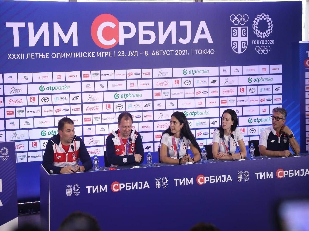 Milica Mandić, Damir Mikec, Tijana Bogdanović, konferencija za novinare (7)