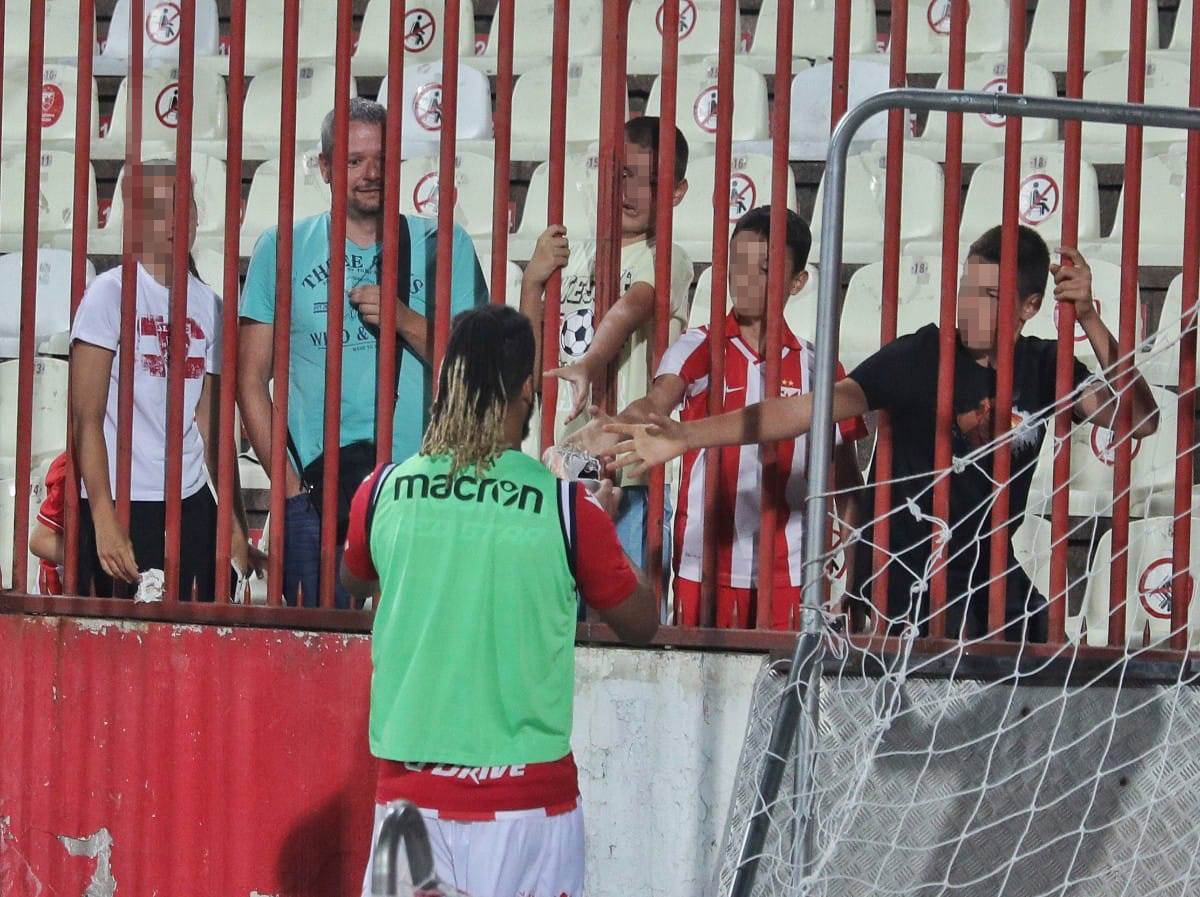 e1f021fe-0bb0-4e00-b81f-8a2d22f4209f