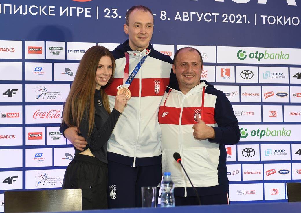 Milenko Sebić, Docek na Aerodromu, KZN (18)