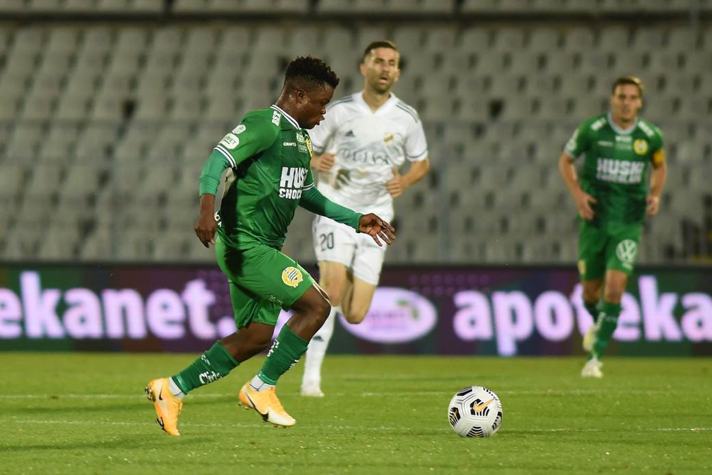 Direktor Čukaričkog preporučuje fudbalera Hamarbija Zvezdi i Partizanu