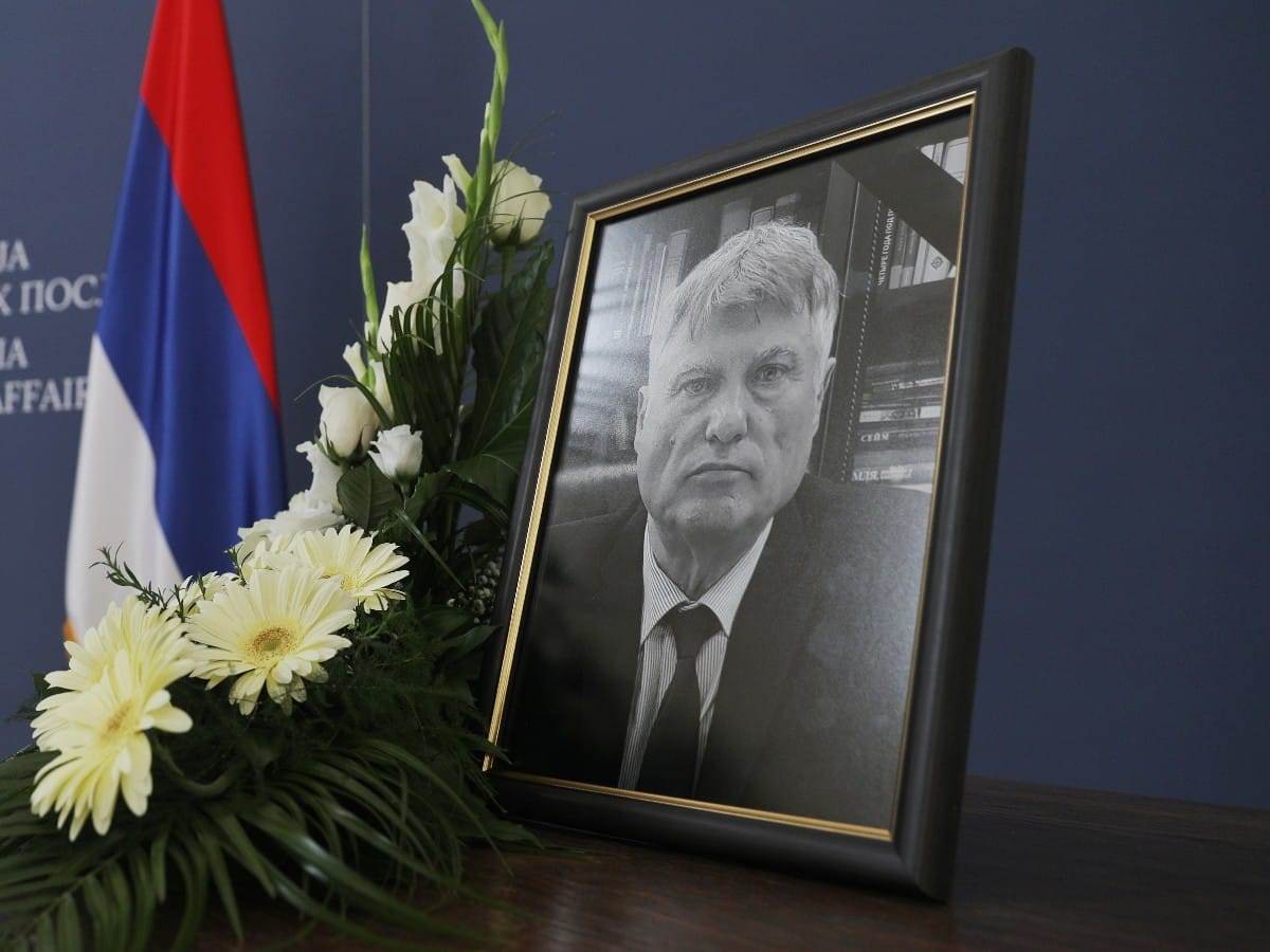 Sahrana Miroslava Lazanskog