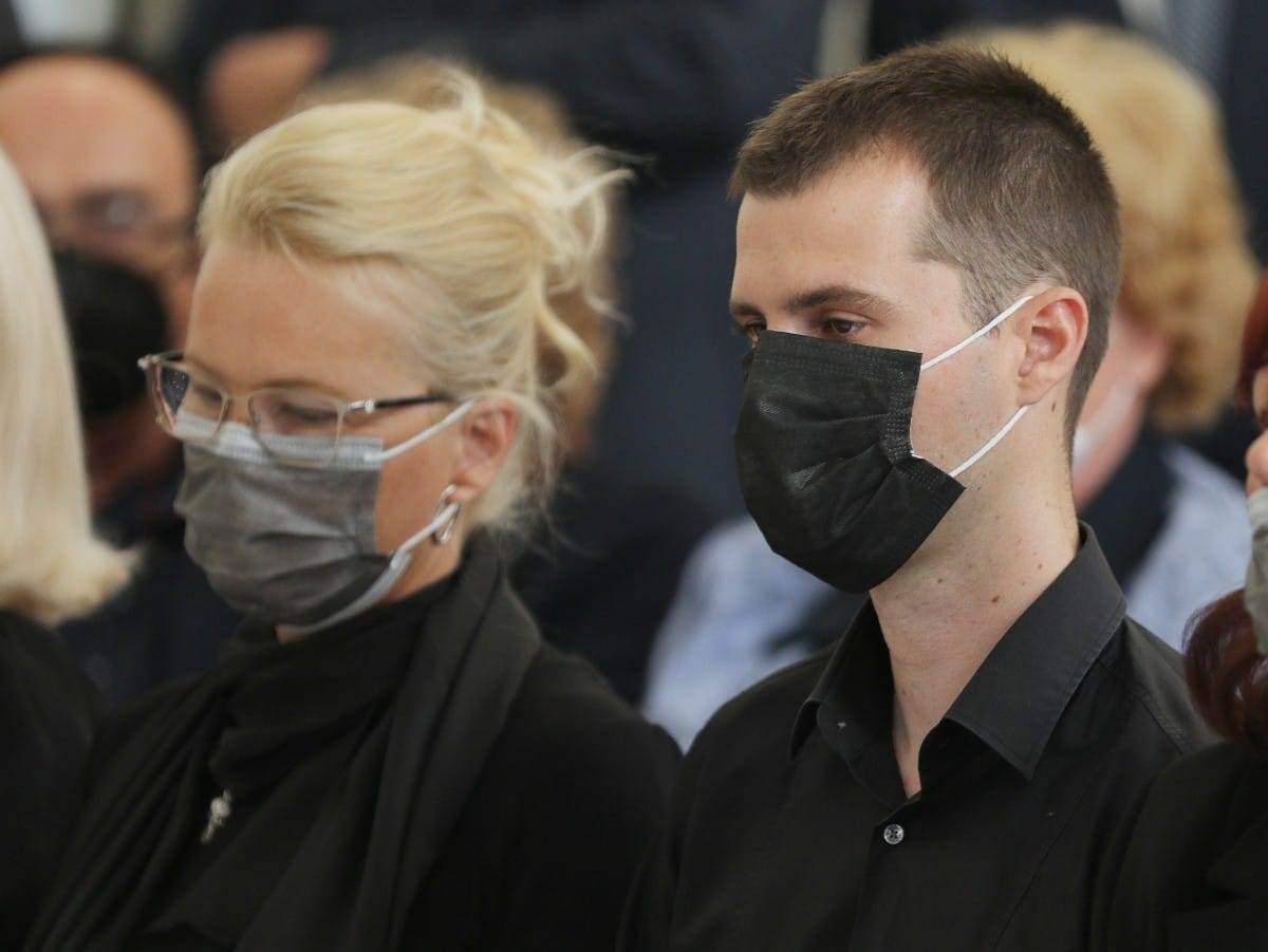 Miroslav Lazanski, Pordica, supruga i sin, komemoracija (5)