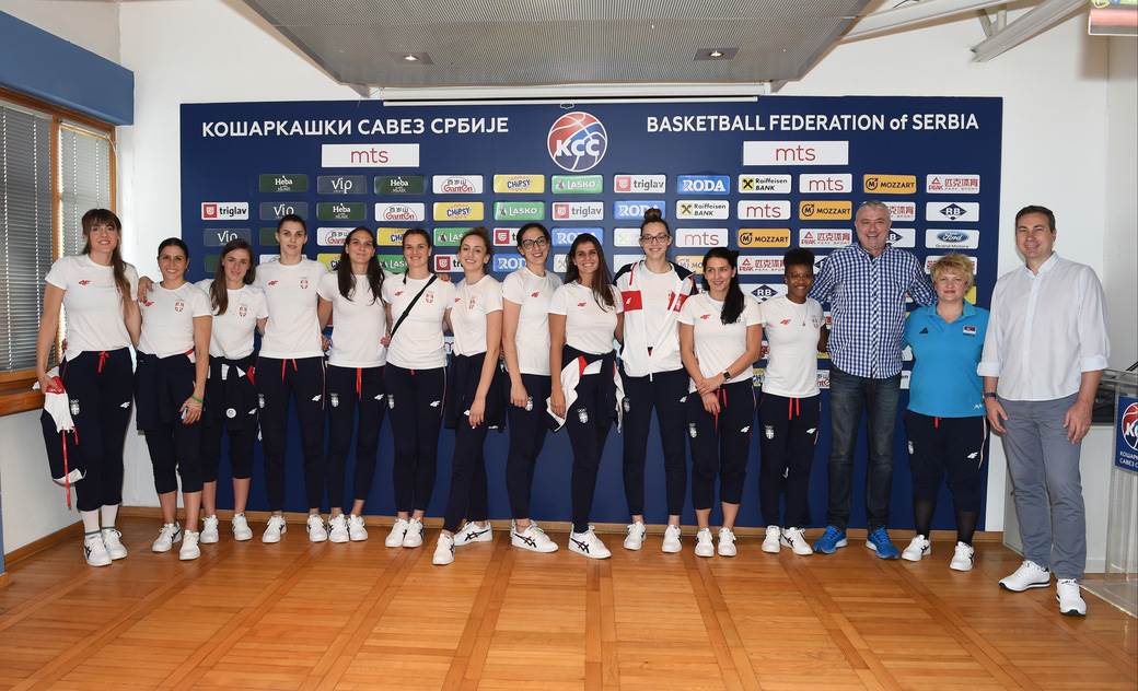 Košarkašice doček (6)