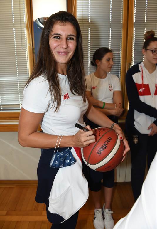 Košarkašice doček (11)