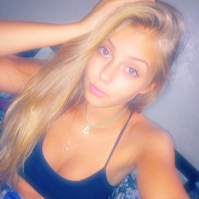 Tibo Kurtoa nova devojka Mišel Gerzig seks skandal skinuo devojku Kevina de Brujnea