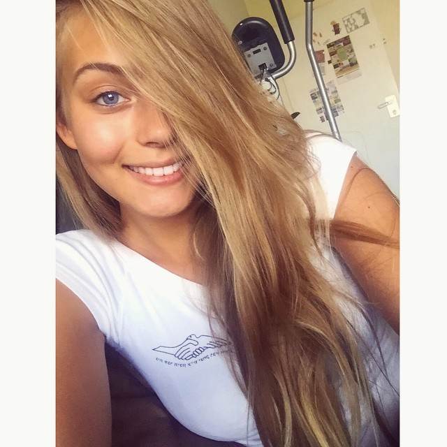 Tibo Kurtoa nova devojka Mišel Gerzig seks skandal skinuo devojku Kevina de Brujnea