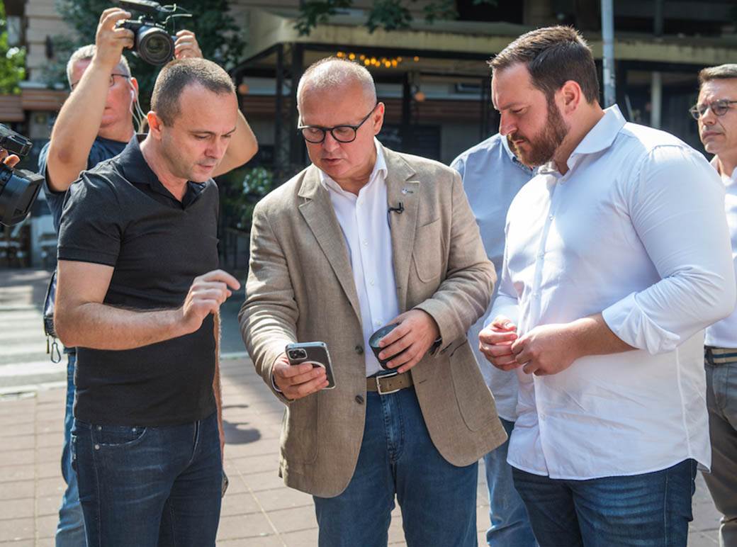 Goran Vesic, Radoslav Marjanovic, parking senzori