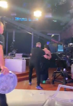 Tuča Miljane i Zole u Narod pita