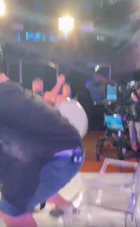 Tuča Miljane i Zole u Narod pita