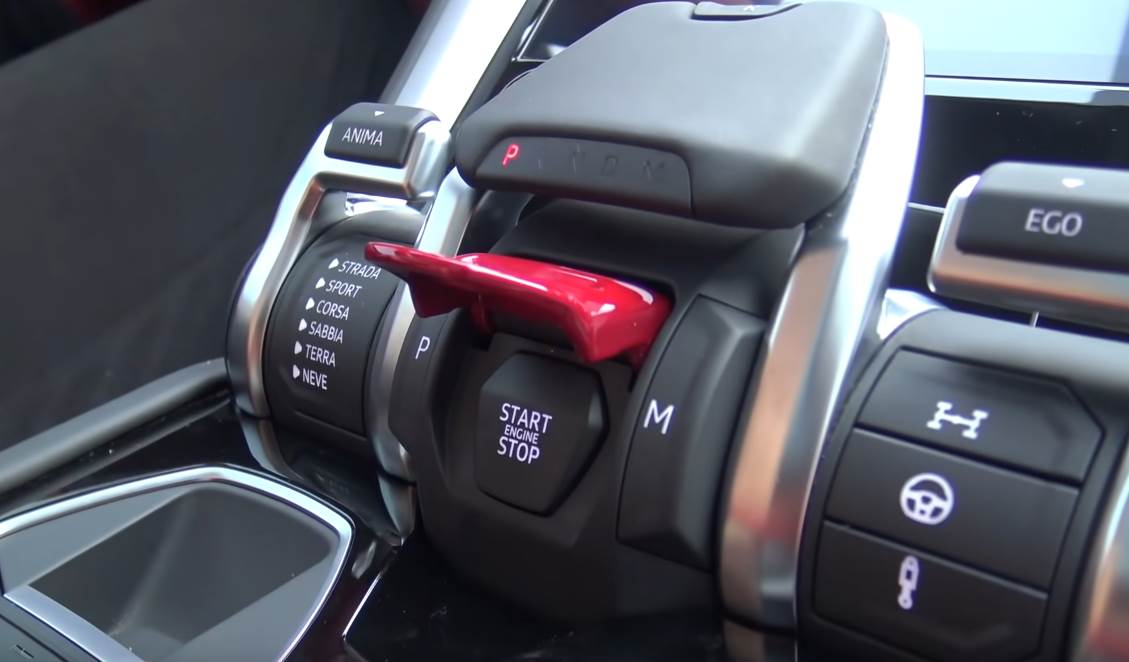 Luka Dončić kupio Lamborgini Urus automobil od pola miliona dolara