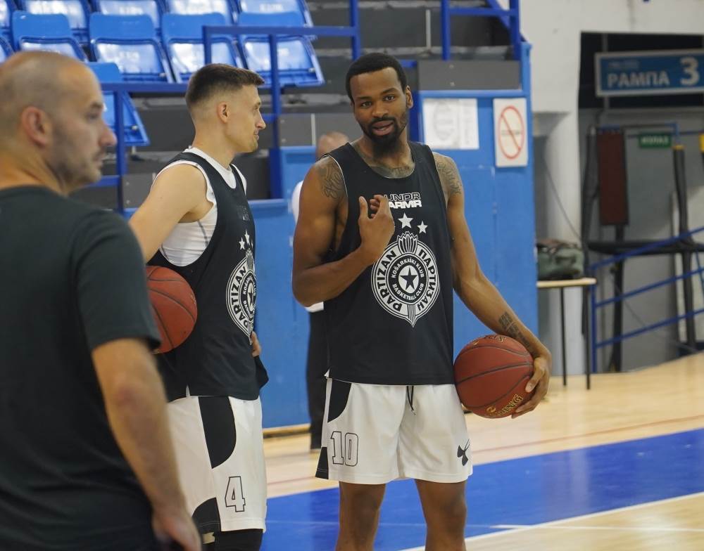 Partizan Košarka (10)