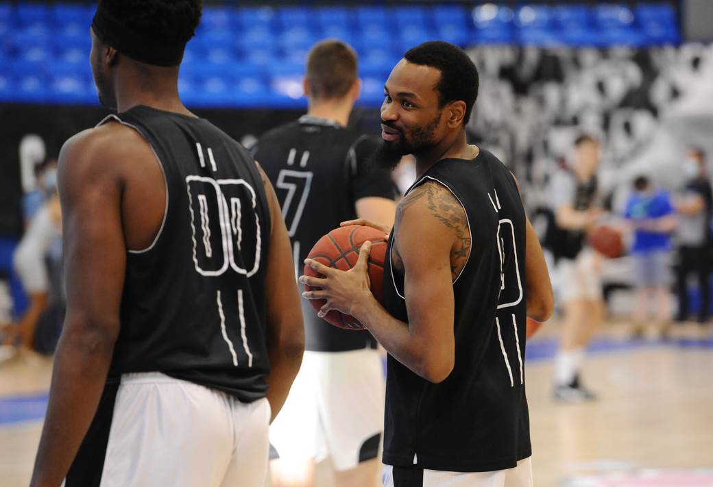 PARTIZAN utakmica (6)