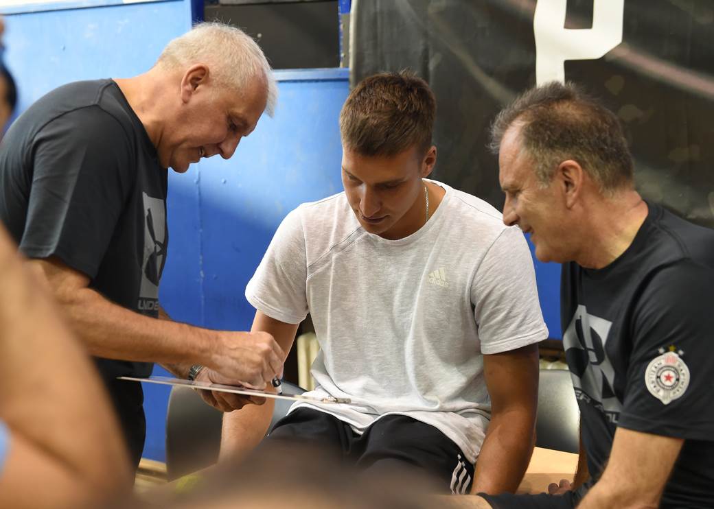 PARTIZAN utakmica (27)