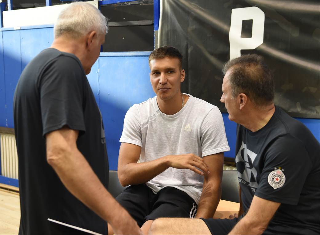 PARTIZAN utakmica (28)