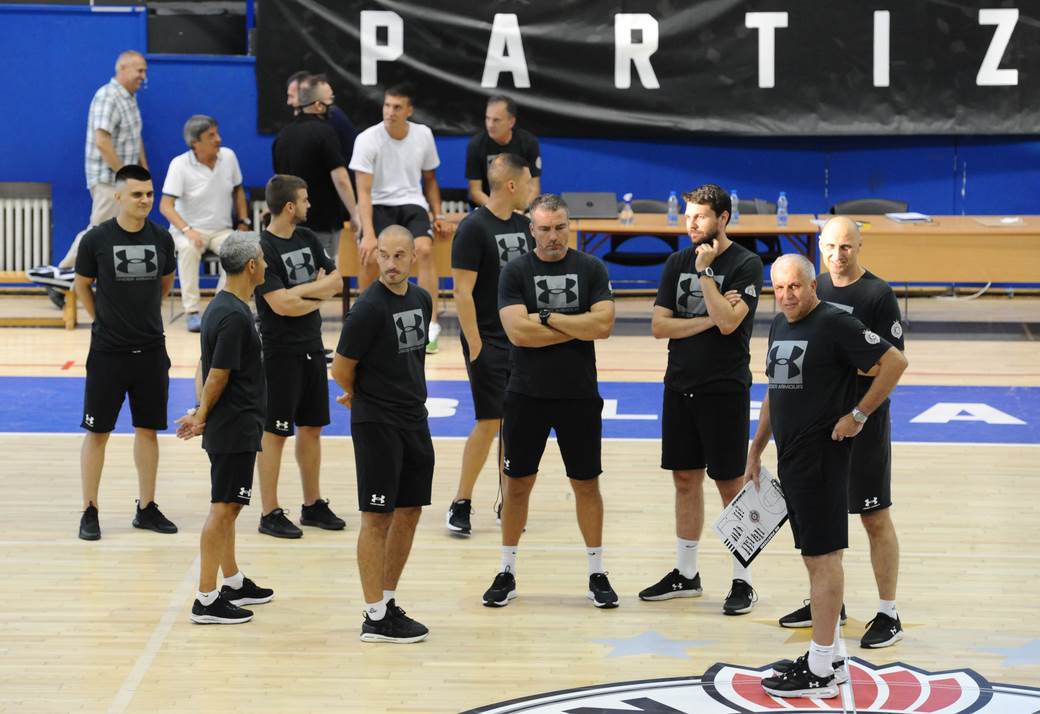 PARTIZAN utakmica (2)