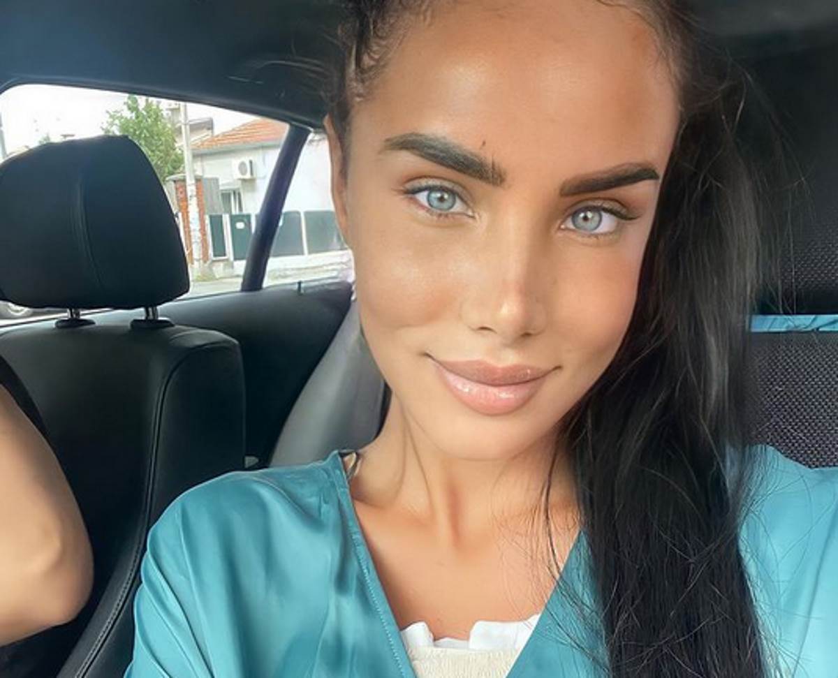 Aleksandra Subotić u zavojima operisala nos i grudi