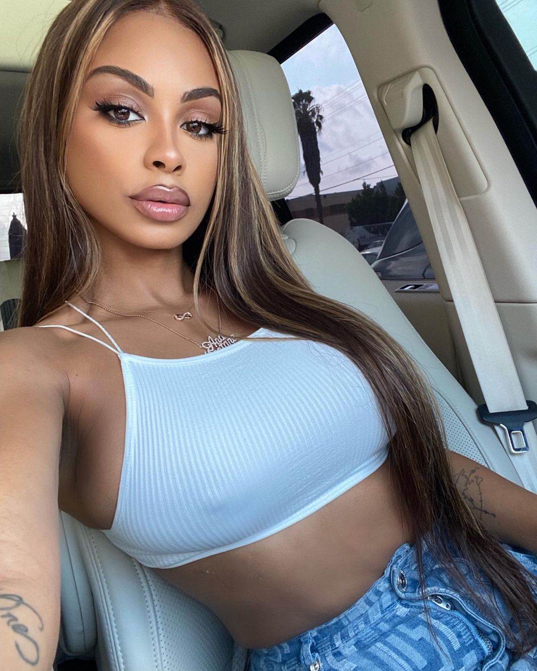 LaMelo Bol ima 13 godina stariju devojku Analisiju Čavez