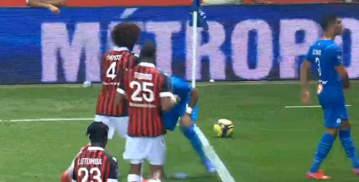 Haos na utakmici Nica Olimpik Marsej član stručnog štaba nokautirao navijača